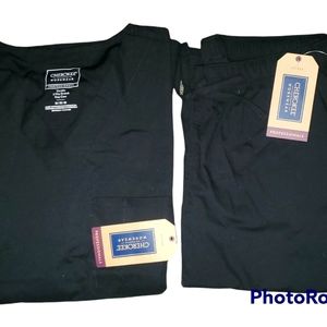 Cherokee scrubs size M